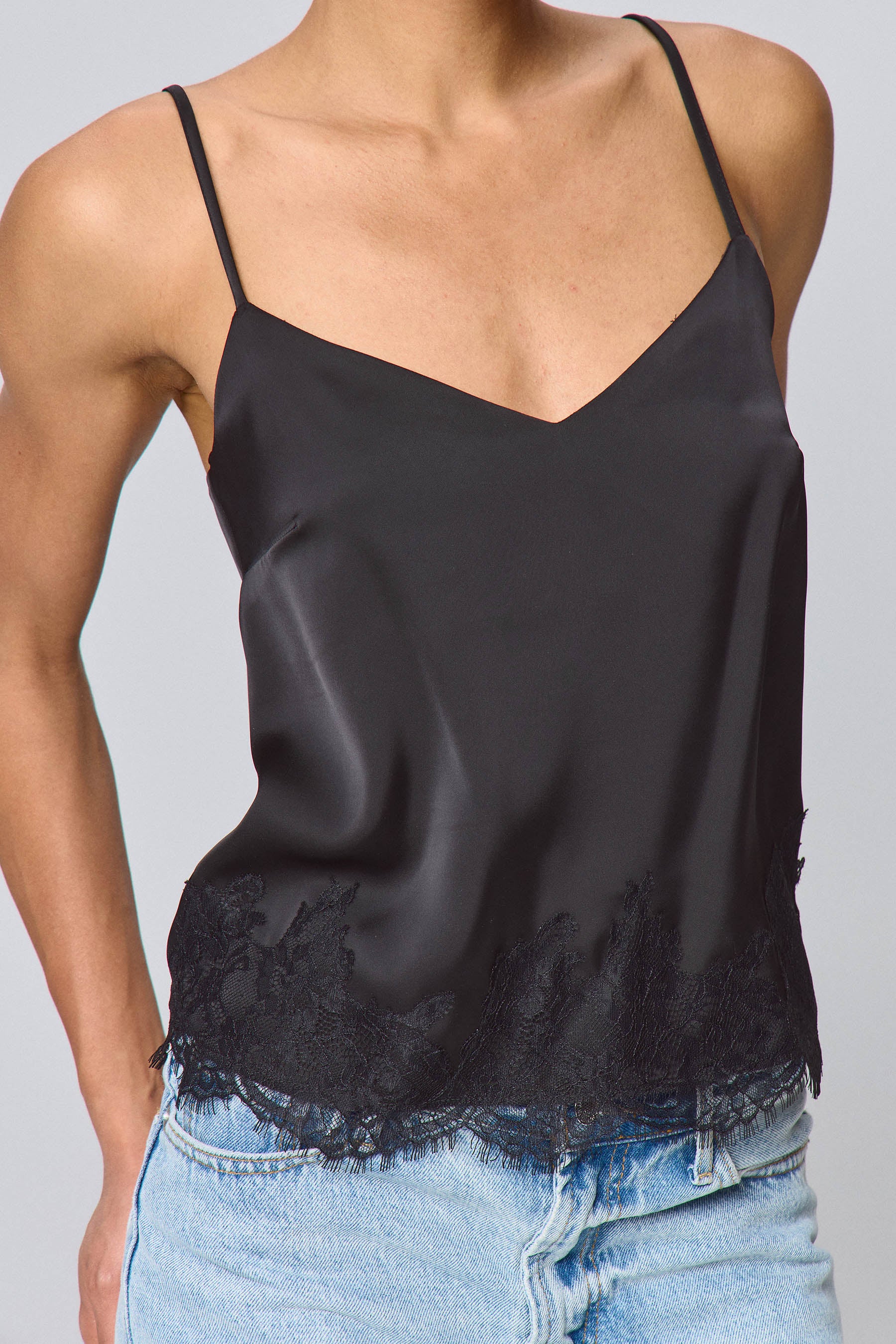 גופיית סאטן עם תחרה - Image 3