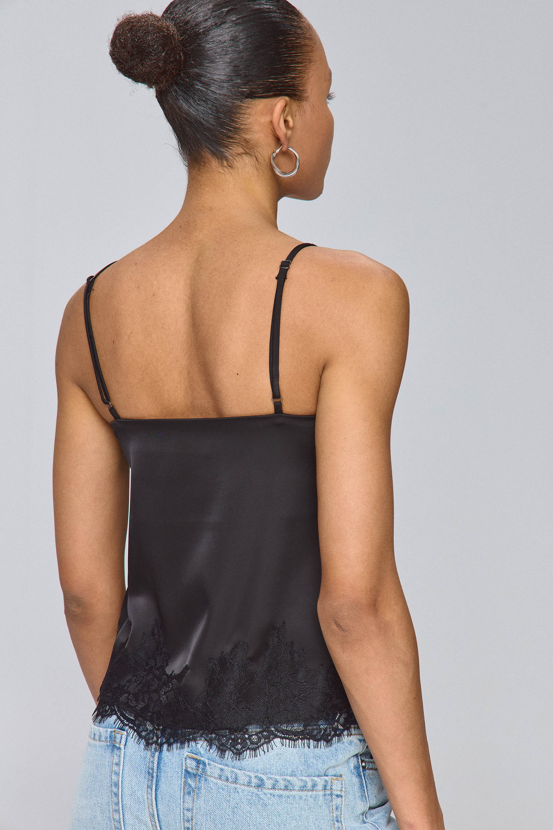 גופיית סאטן עם תחרה - Image 4