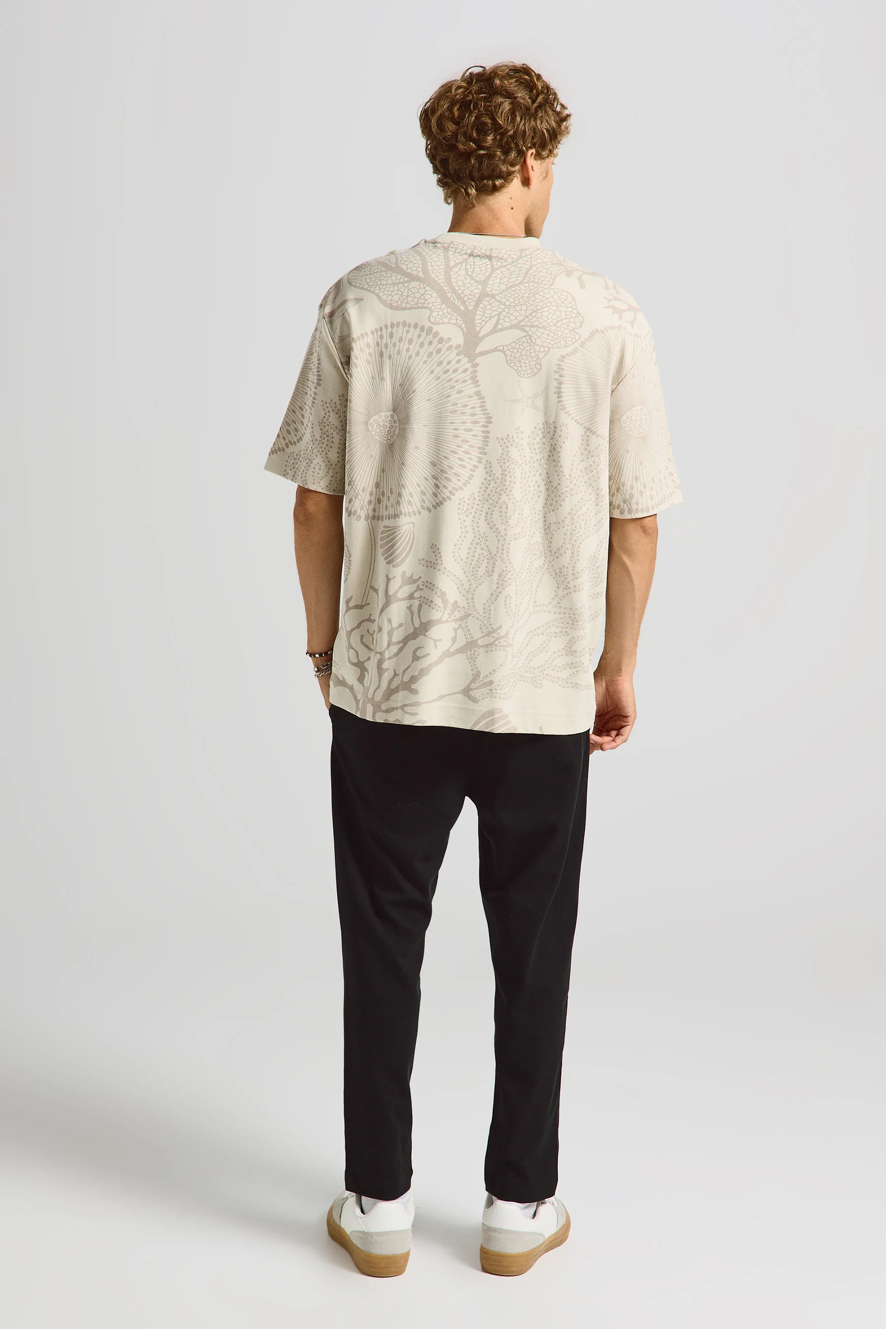 טישירט אול אובר - Image 3